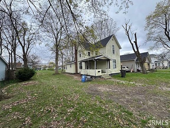 2nd image of 1011 W Blaine Ave