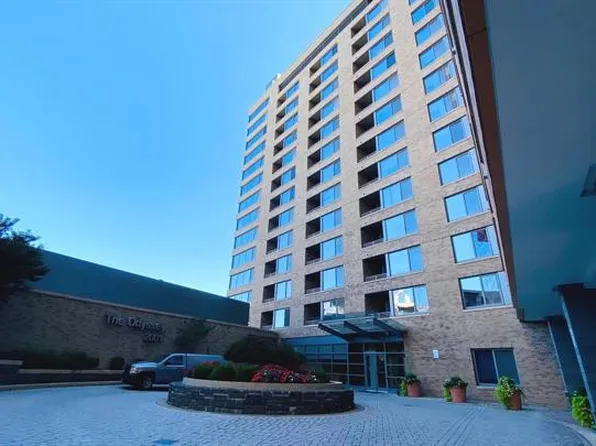 2001 15th St N APT 417, Arlington, VA 22201