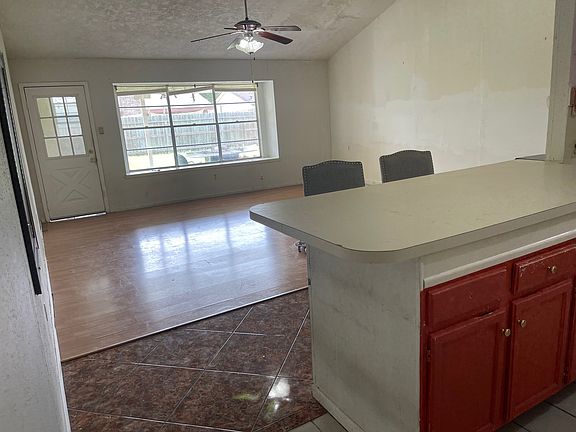 5th image of 13835 Towne Way Dr