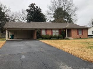 158 Ayers Dr, Jackson, TN 38301