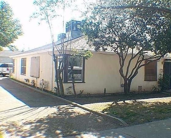 1st image of 228 E Pine St #0