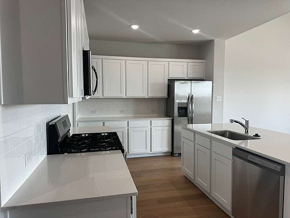 4th image of 1101 Sunward Rd