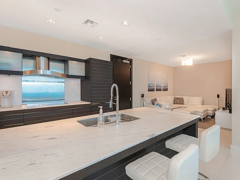200 Biscayne Boulevard Way #5109 — Photo 11
