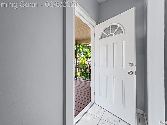 4th image of 5669 Casper St