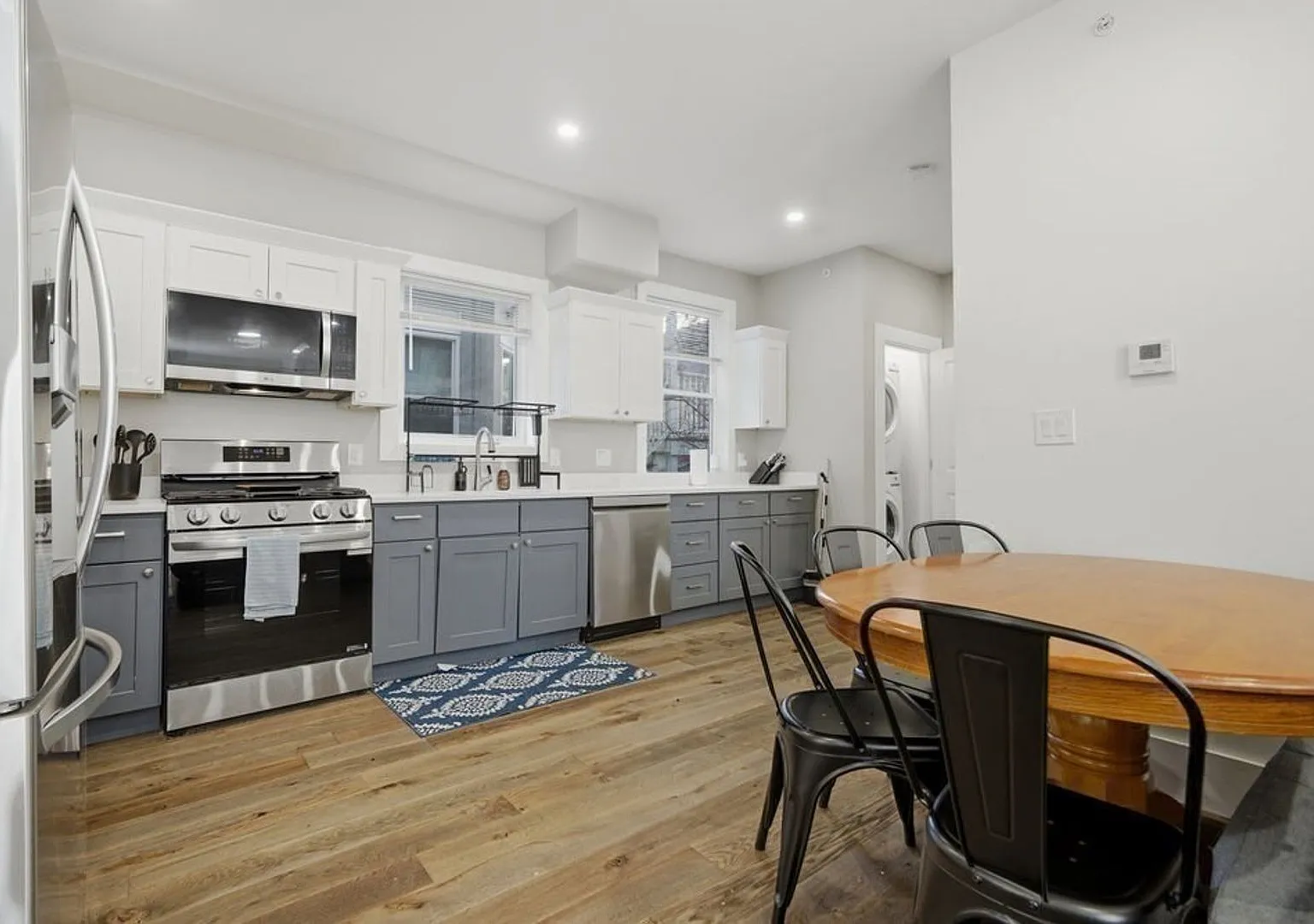 Giant 6 Bed in Mission Hill 9/1/26 — Photo 2