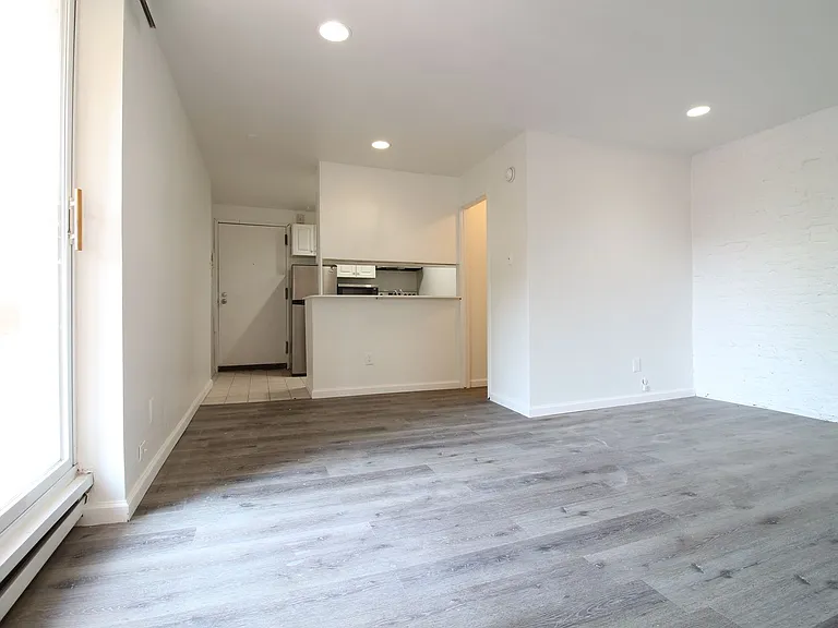 515 S 12th St — Photo 3