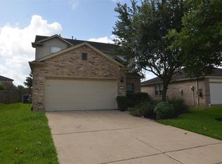 915 Butterfly Ln, Rosenberg, TX 77469