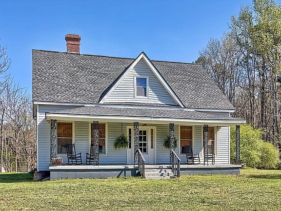 2nd image of 8402 Winnsboro Rd