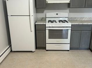 464 Bank St APT 8, Fall River, MA 02720
