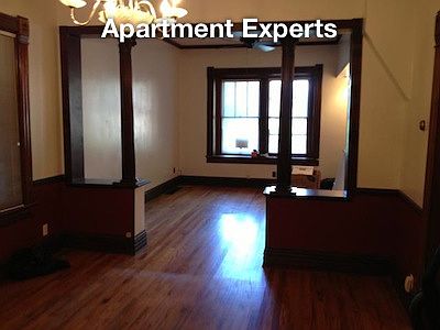 3rd image of 3923 N Marshfield Ave #1