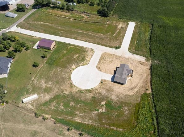 4 Fowlkes 2nd Addition #B, Newman Grove, NE 68758