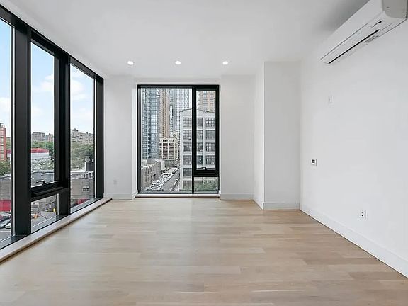 4th image of 260 Gold St #508