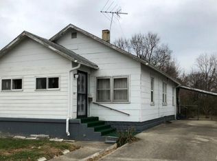 902 Montgomery Ave, Springfield, OH 45506