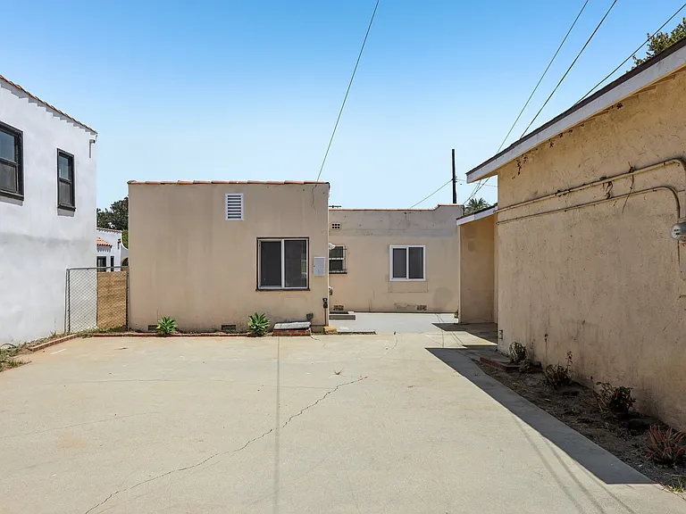 2214 Euclid St — Photo 33