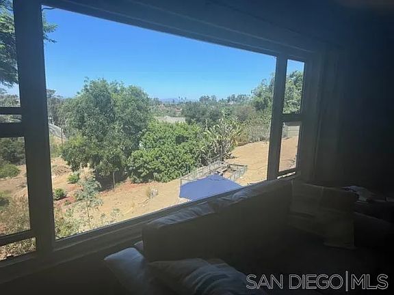 5th image of 1205 Barbara Dr