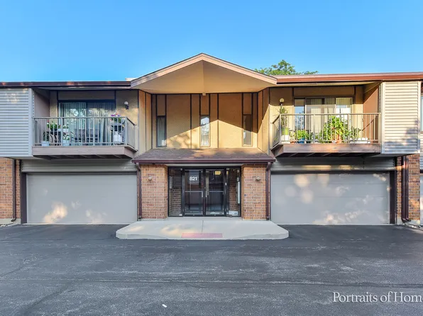 821 Oakton St APT 202, Elk Grove Village, IL 60007
