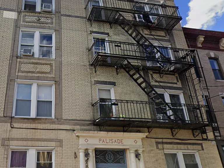 6208 Palisade Ave #A18 — Photo 1