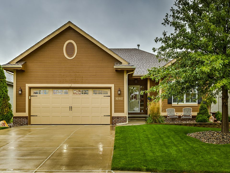1st image of 16910 Colony Dr