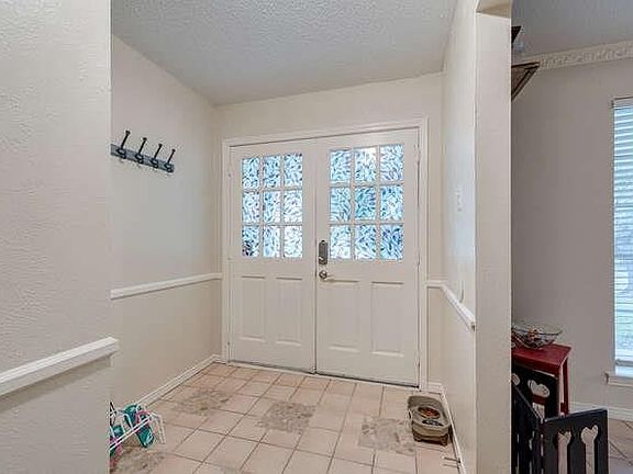 5th image of 304 Woodlawn Dr