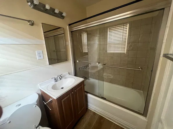 733 Daisy Ave APT 10, Long Beach, CA 90813