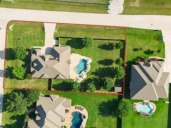 2nd image of 12940 Smokey Ranch Dr