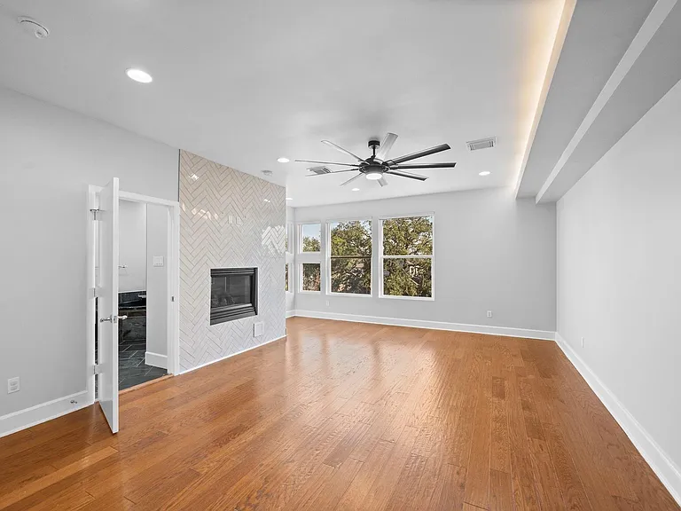 1822 Brun St — Photo 17