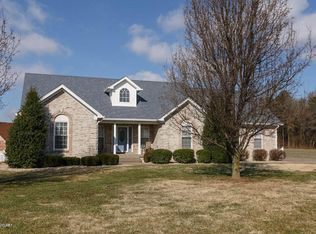 226 River Rock Dr, Shepherdsville, KY 40165