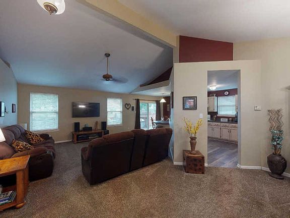 2nd image of 4518 Skylark Ln