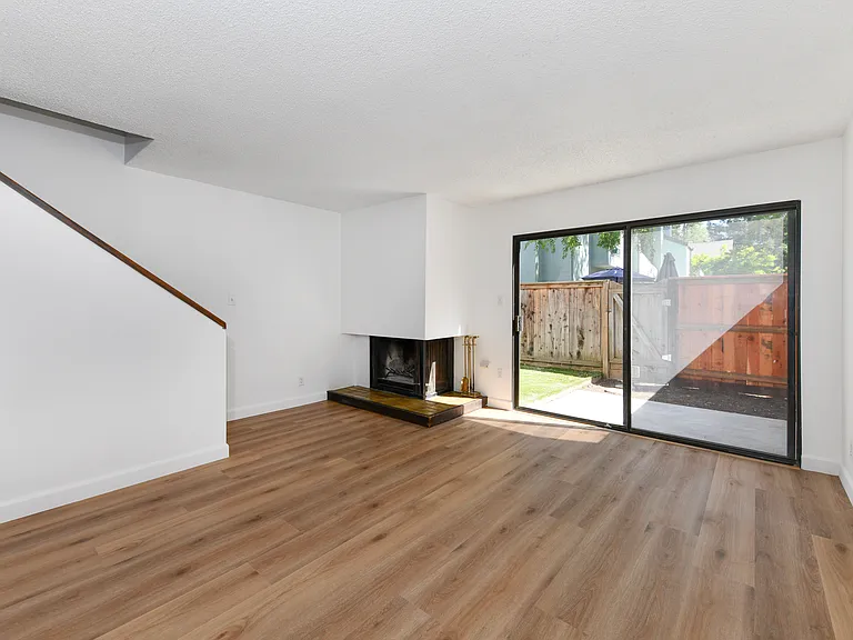 3636 Shelter Creek Dr — Photo 3