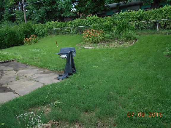 3rd image of 9914 Ashmont Dr