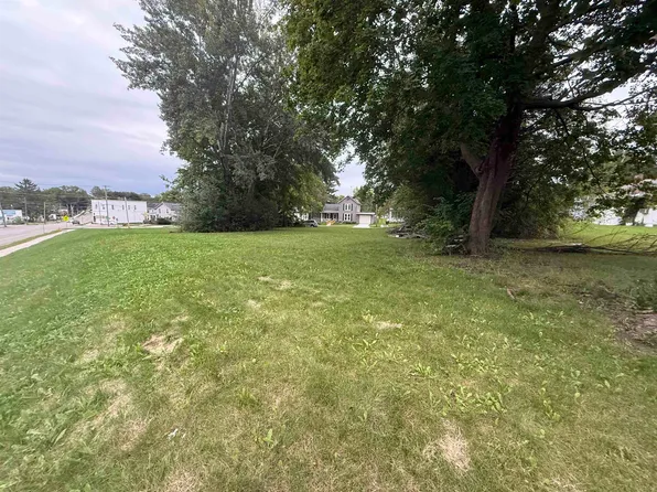 726 S Adams Ave, Freeport, IL 61032