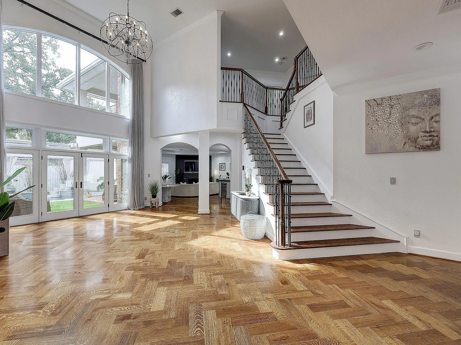 5 bed, 5.5 bath, 4516 sqft, $7,500 — Photo 2