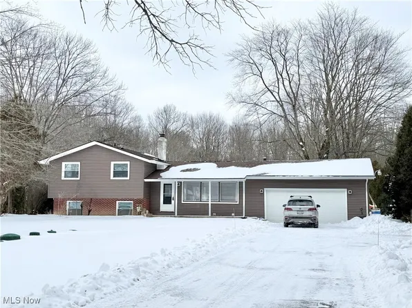 2701 Mahan Denman Rd, Cortland, OH 44410