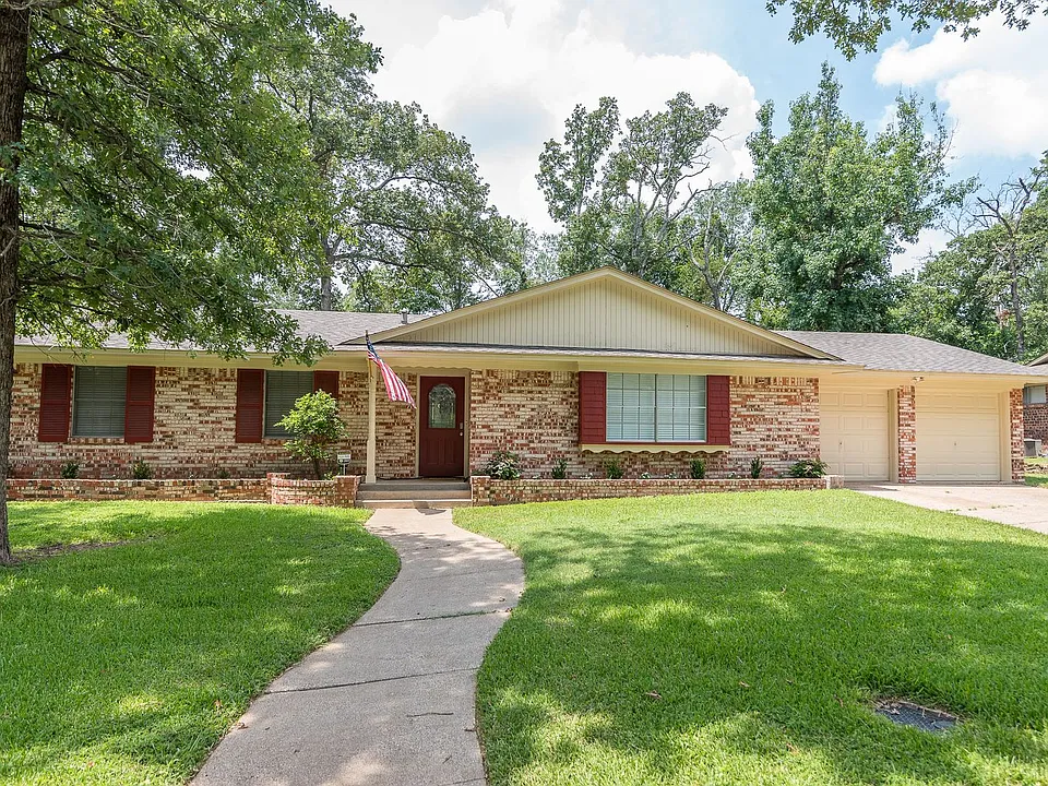 1825 Courtney Dr