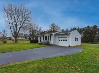 1 Denise Dr, Macedon, NY 14502