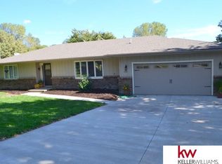 1310 Pawnee Point, Plattsmouth, NE 68048