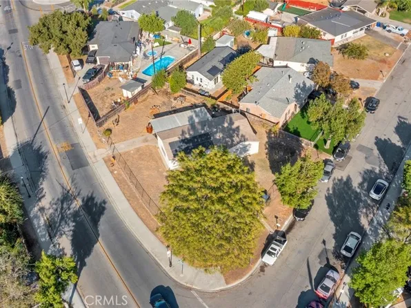 8925 Penny Dr, Riverside, CA 92503