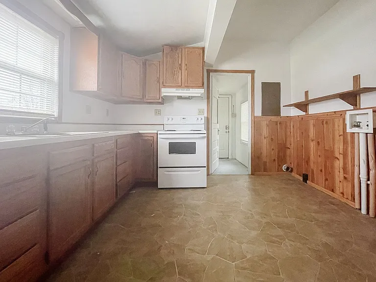 1617 W Memorial Dr — Photo 9