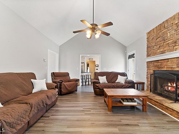 5th image of 296 Keller Dr #62