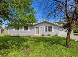 645 School Rd NW, Hutchinson, MN 55350