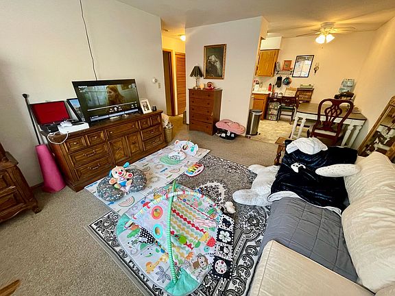 3rd image of 1216 Memorial Dr APT 2