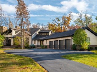 2070 Winding Creek Ln, Mason, OH 45040