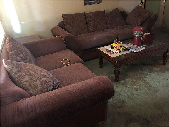 4th image of 2114 Melissa St