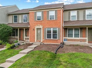 507 Ponds Edge Ln, Allentown, PA 18104