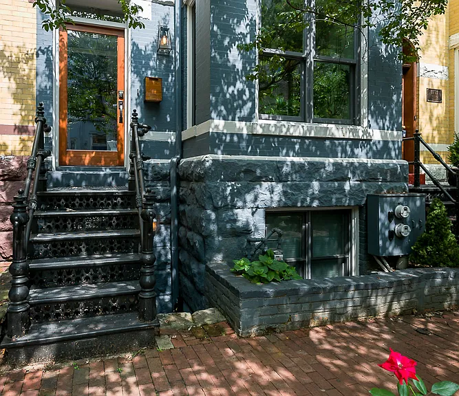 1723 Willard St NW #B — Photo 10