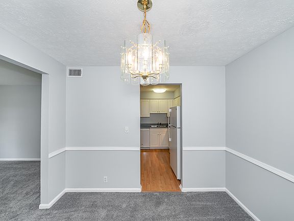4th image of 622 Logsdon Ct