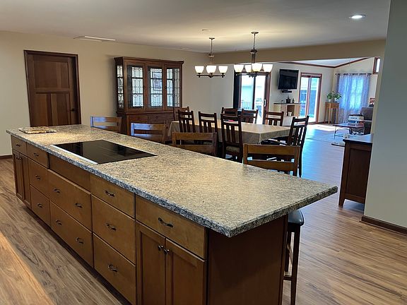 5th image of 12268 Saraville Rd