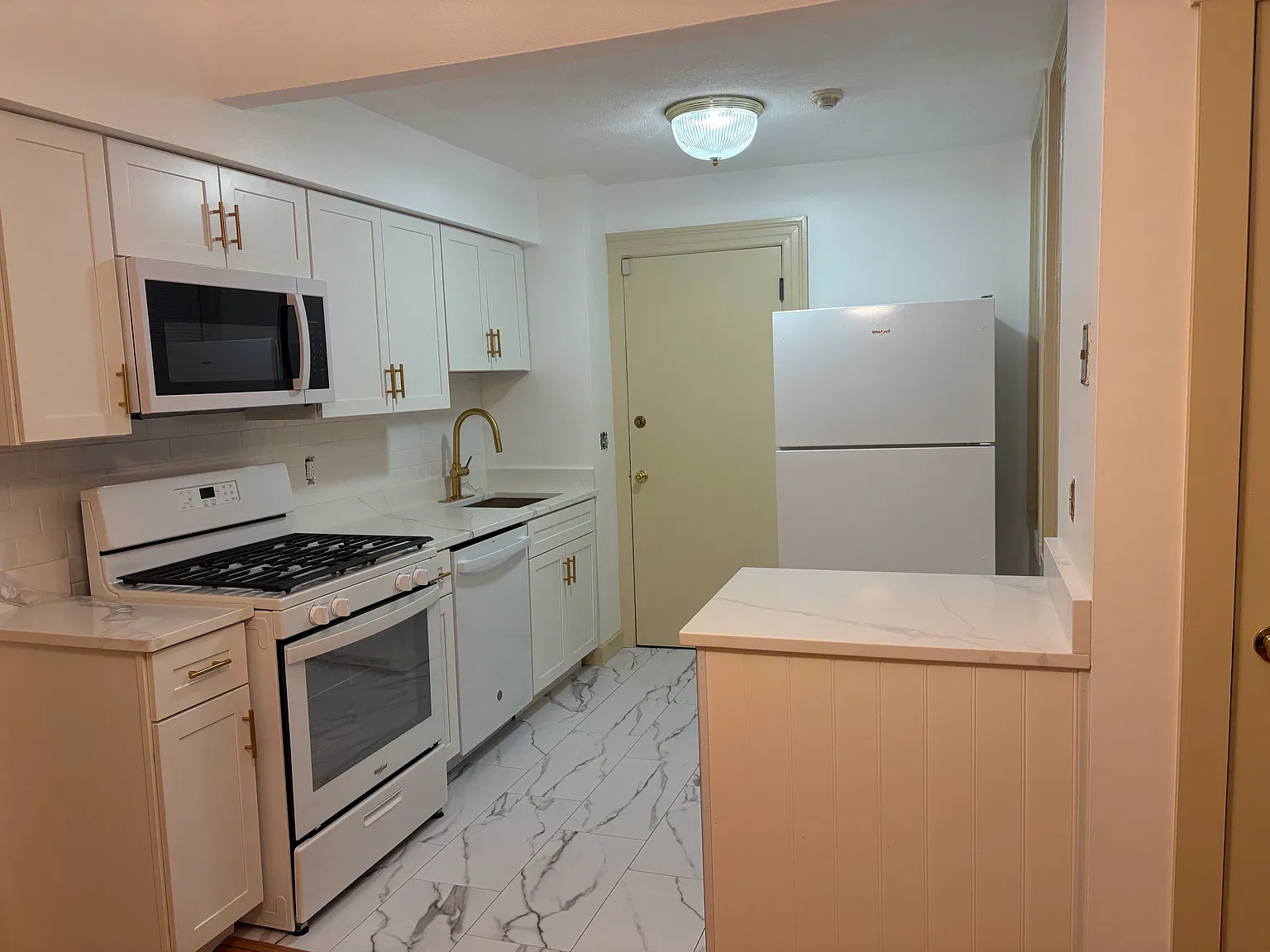 2 bed, 1.5 bath, 1103 sqft, $2,250 — Photo 4