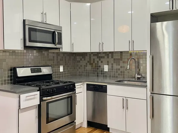 507 Myrtle Avenue 3R image 3 of 10