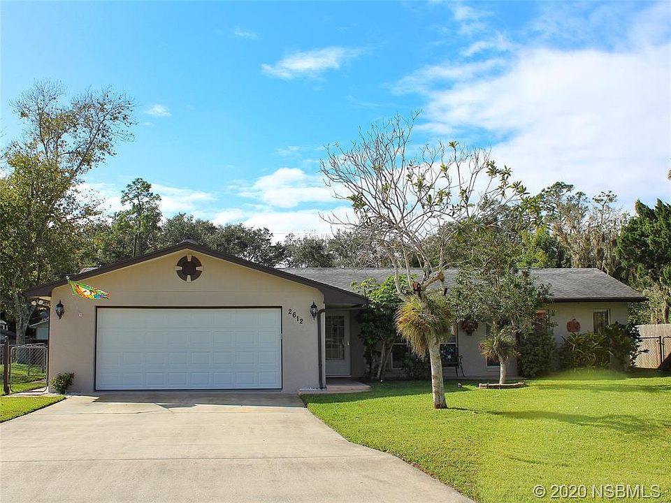 1st image of 2612 Woodland Dr